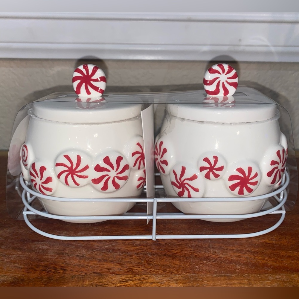 NWT Peppermint + Pine ❤️🤍 Candy Cane Salt Pepper Cellars Set